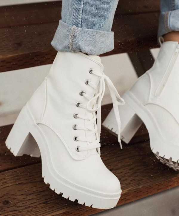 Советы по выбору белых туфель и созданию модного образа на их основе