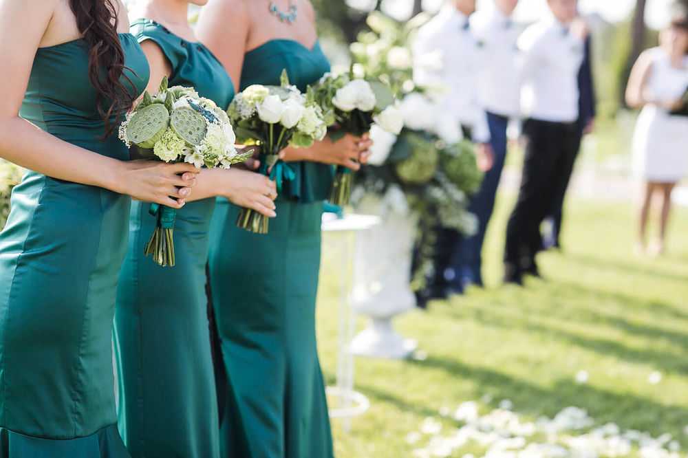 Как выбрать зеленое платье на свадьбу – актуальные модели, аксессуары
