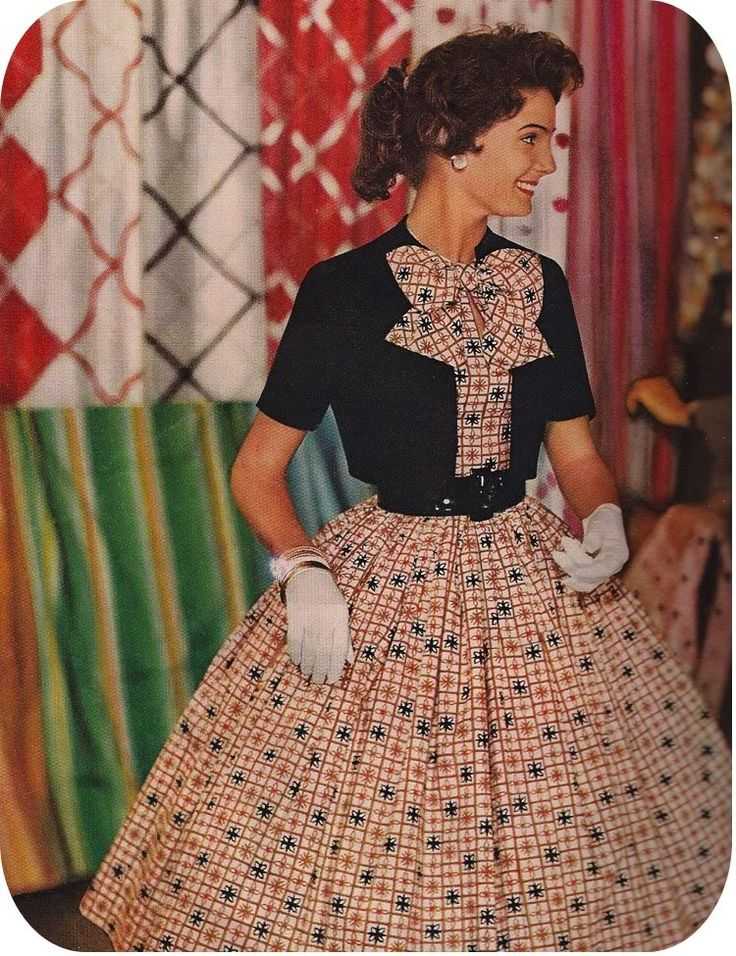 Модное винтажное платье – роскошный наряд для утонченной леди