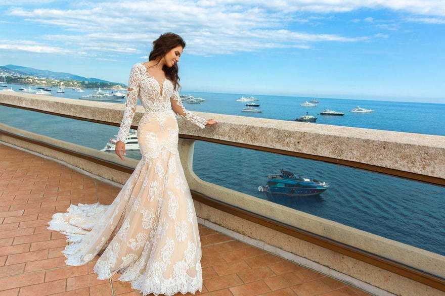 Прямые платья 2019-2020: фото модных фасонов - вечерние, свадебные, на выпускной, летние