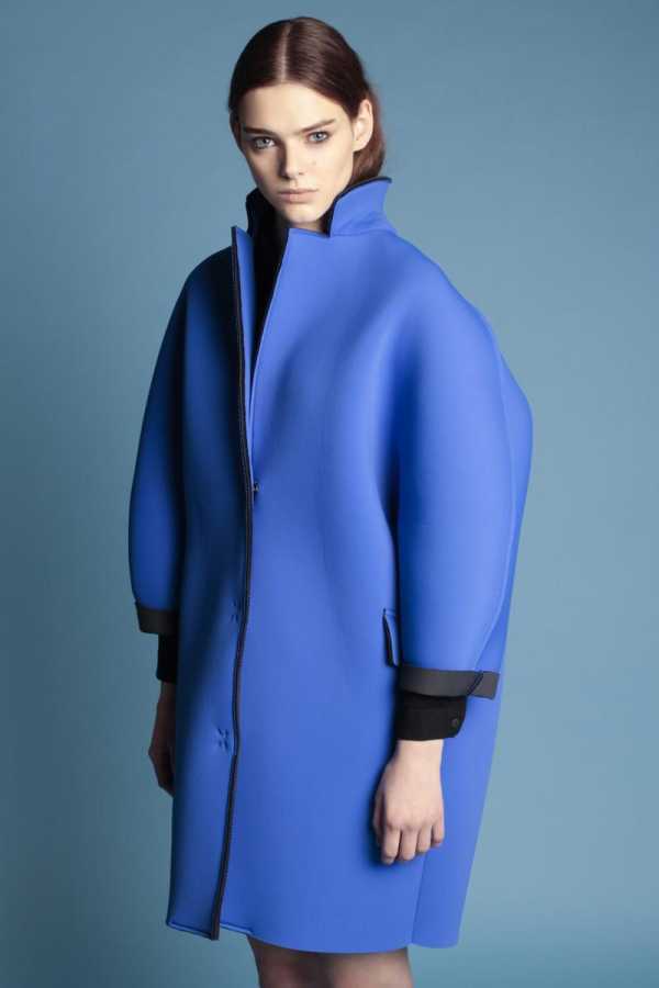 Пальто из неопрена модные коллекции дизайнеров: 80 фото / варианты модных пальто: фото и видео