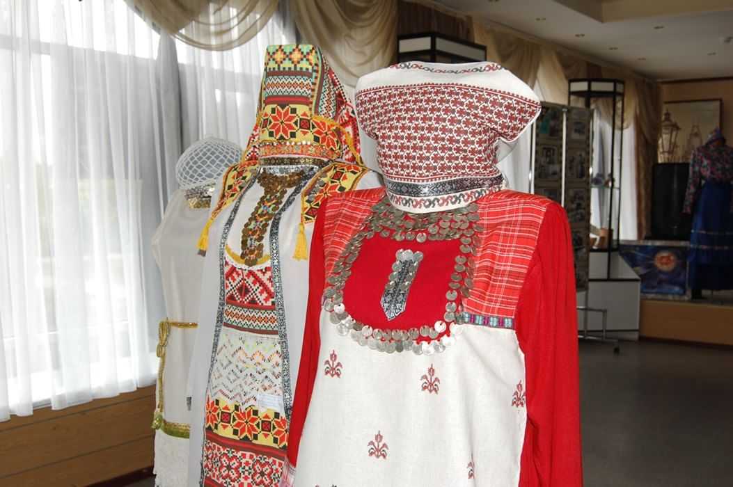Удмуртский национальный костюм: особенности мужской и женской одежды Характерные черты одежды северных и южных удмуртов Современные тенденции