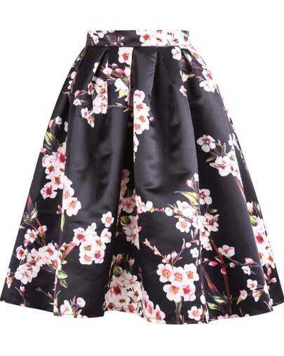 Стильная юбка с цветочным принтом: лучшие образы