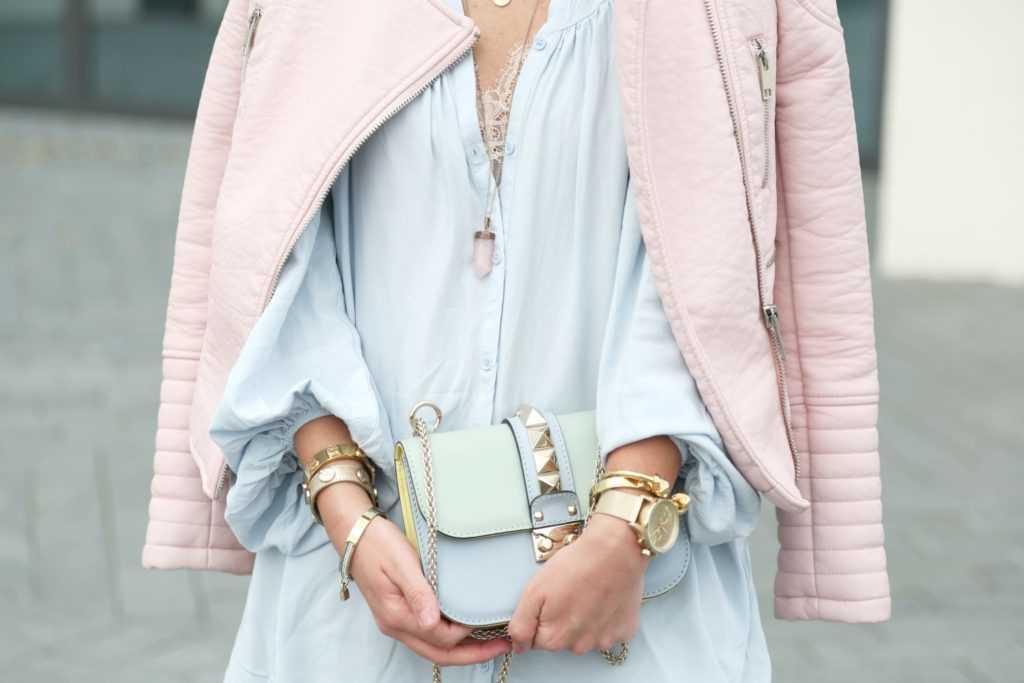 С чем носить розовую сумку: самые модные образы