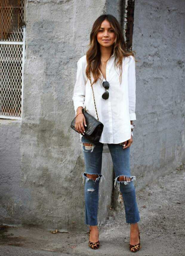 Какие блузки носить с джинсами: фото красивых женских образов и как составить стильные сочетания