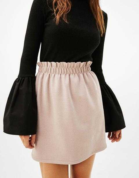 Трикотажная юбка: стильные сочетания