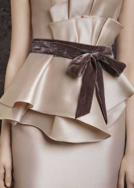 Учимся красиво завязывать пояс на платье: инструкции, советы, рекомендации
