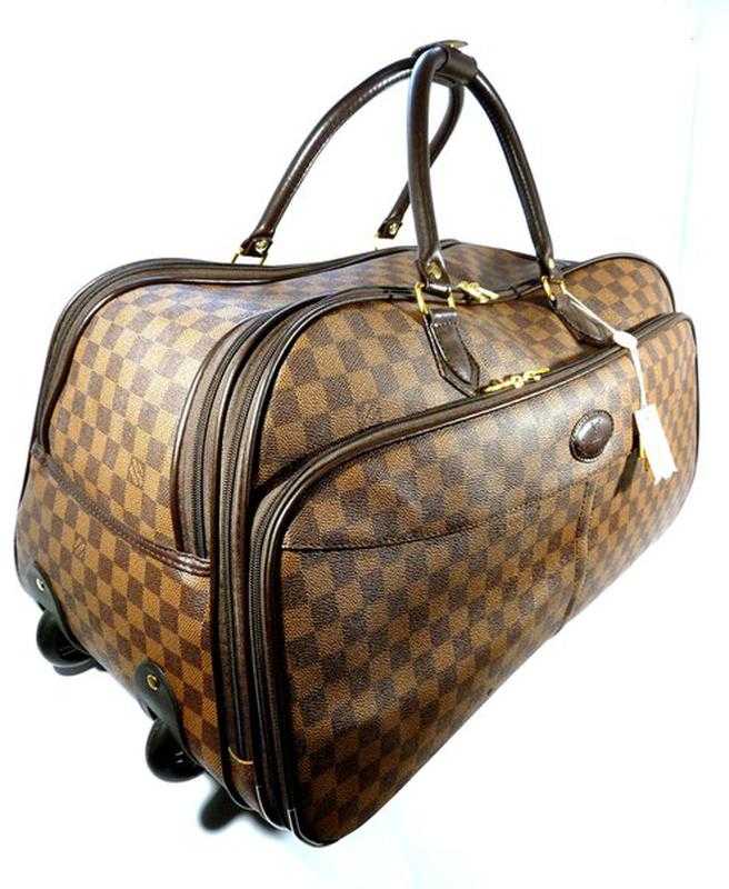 В чем особенность дизайнерских сумок Louis Vuitton Какие модели выпускает знаменитый бренд и с каким стилем они лучше всего сочетаются
