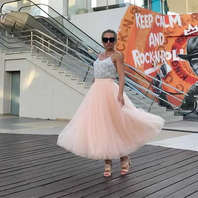 Платья из фатина 2019-2020: фото модных фасонов - пышные, свадебные, на выпускной, вечерние