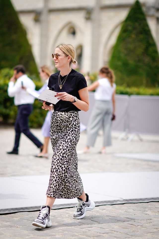 С чем носить леопардовую юбку – обзор модных образов на каждый день и на выход