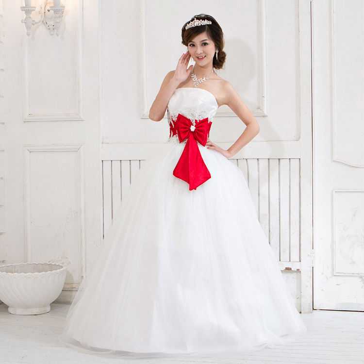 Платье для невесты красного (вишневого) цвета: символика, кому подойдет