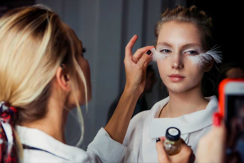 Как сделать профессиональный макияж самостоятельно