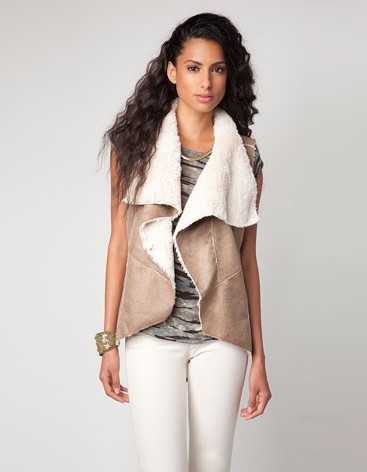 Модные женские жилеты из ткани 2021. стили и фасоны с фото