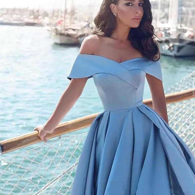 Голубое платье - модные новинки 2020 года