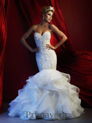 Блестящее свадебное платье