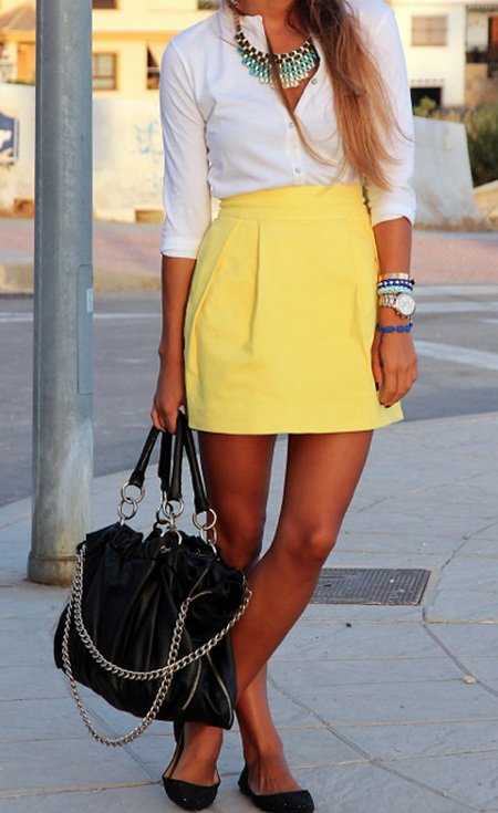Желтая юбка: как стильно сочетать